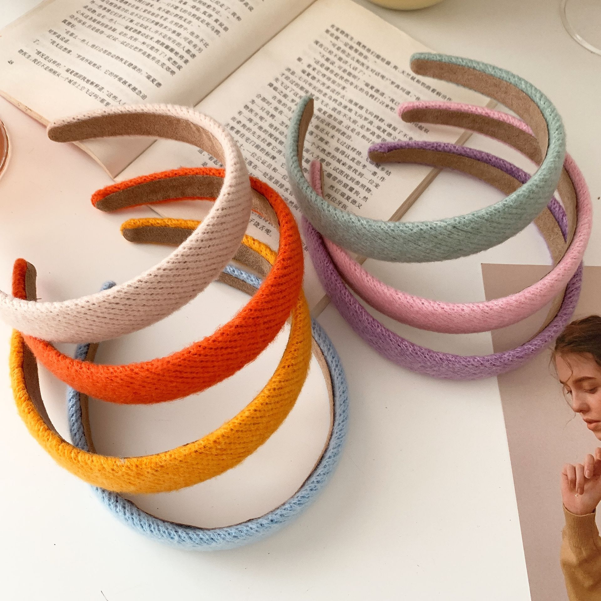 秋冬新款彩色毛线针织发箍法式可爱百搭宽头箍压发洗脸发带发饰