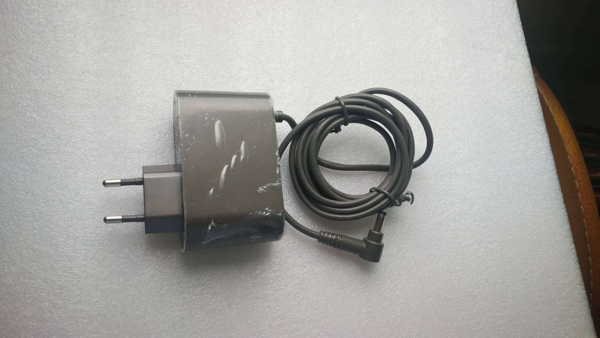 dyson戴森吸尘器充电器v10充电器吸尘器充电器电源适配器厂家直销