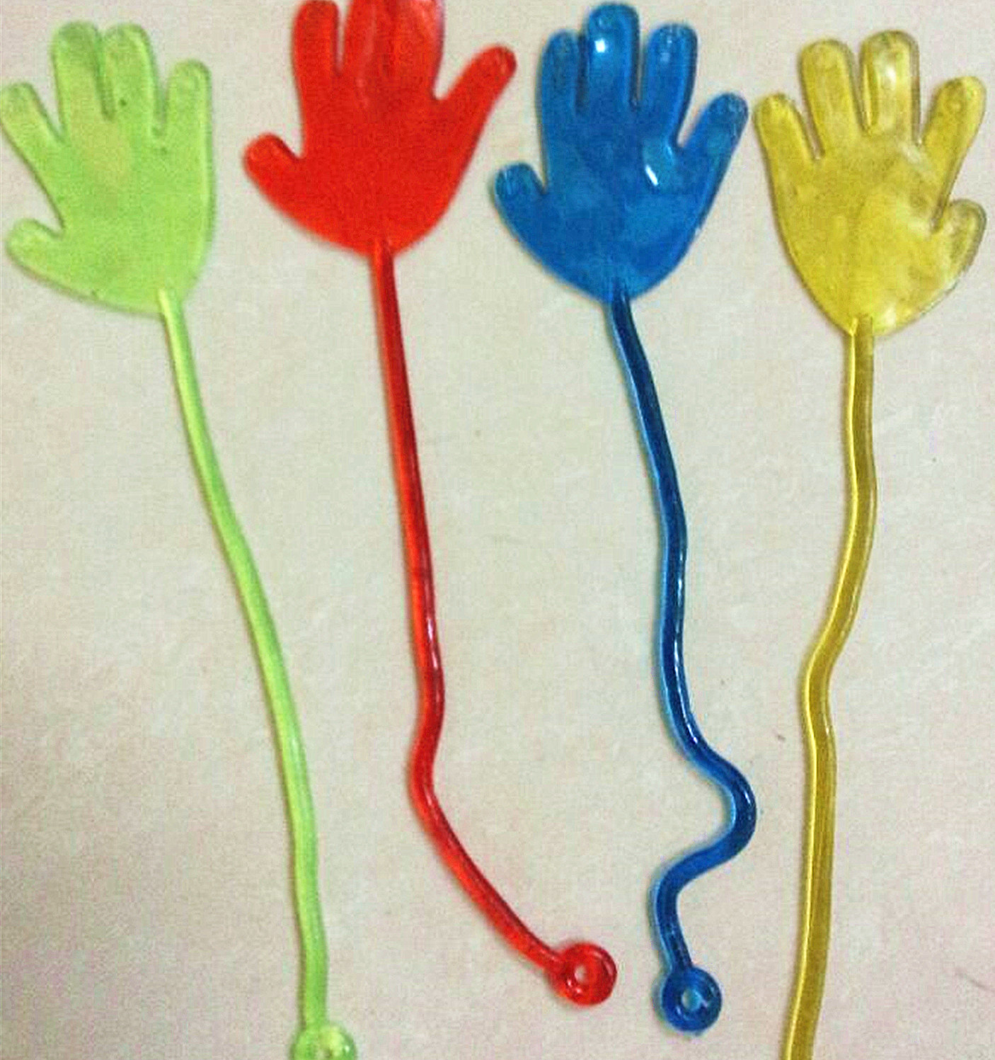 粘粘爬墙小手掌 弹力伸缩手掌黏人软胶小手扭蛋机 地摊小商