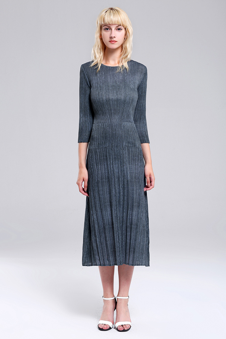 三宅褶皱品牌女装中袖2018秋新款牛仔印花收腰显瘦中长连衣裙韩版