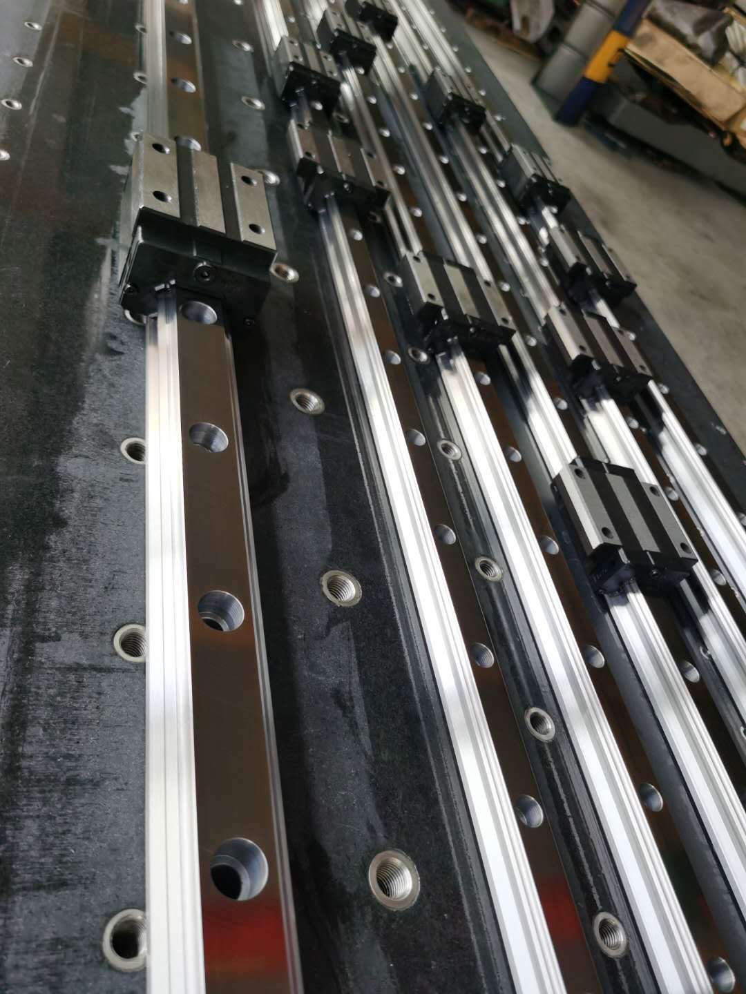 直线导轨精密加工p级精度机械线性滑轨重型lx系列直线导轨厂家