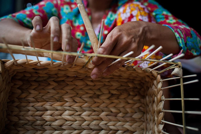 批发 越南草编餐垫手工编织水葫芦隔热垫 砂锅餐桌摆设水草垫子