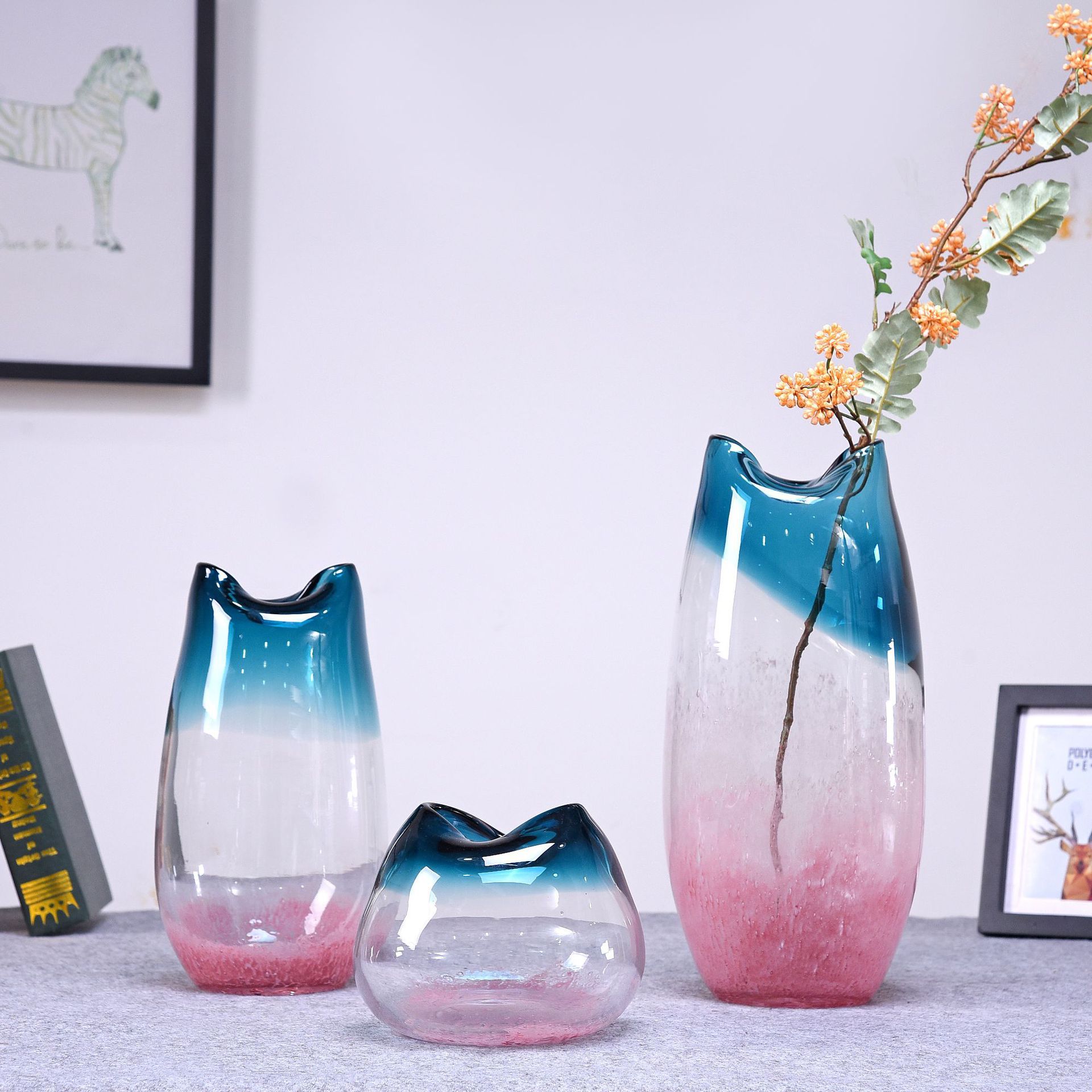 现代轻奢渐变色透明玻璃花瓶 北欧ins家居摆件样板间插花器花艺