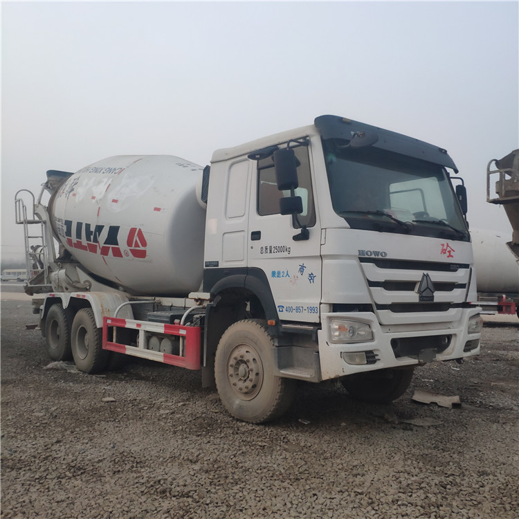 二手18年三一豪沃商混搅拌车双桥12方混凝土搅拌罐车包过户可分期