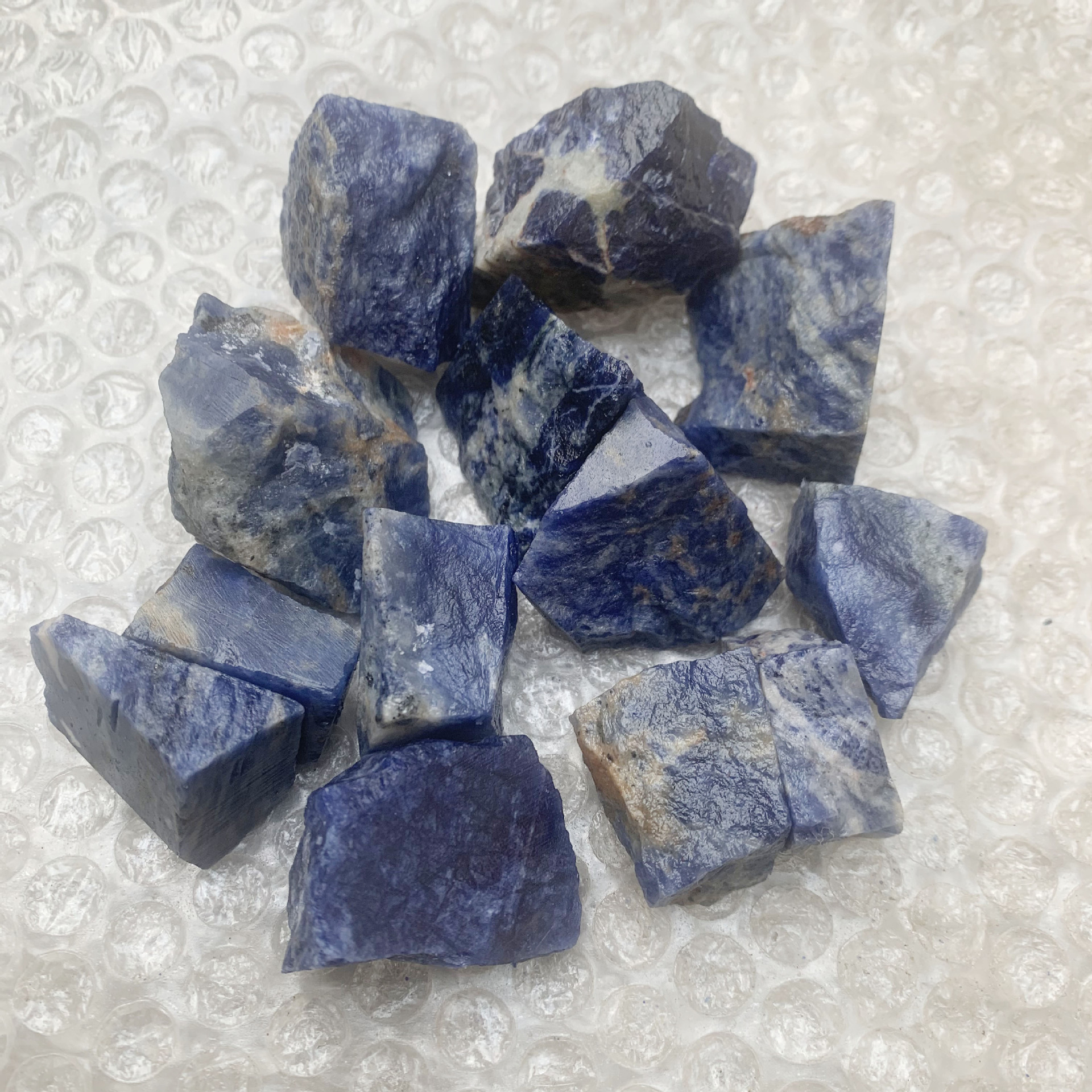 天然水晶原石蓝纹原石香薰扩香石水晶工艺蓝纹石碎石毛料