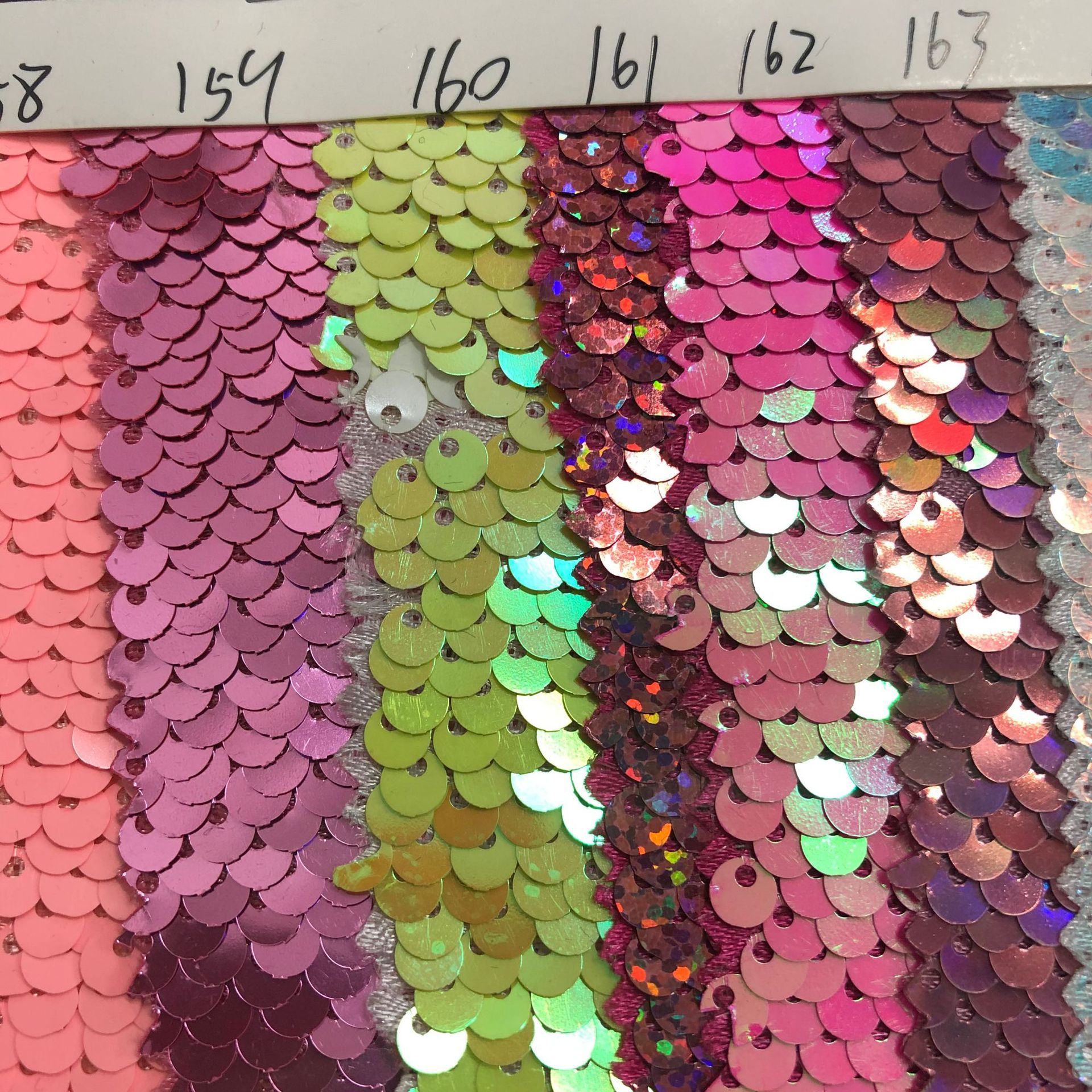 5mm亮片布 双面翻动镭射幻彩珠片舞台服饰工艺礼品亮片布料