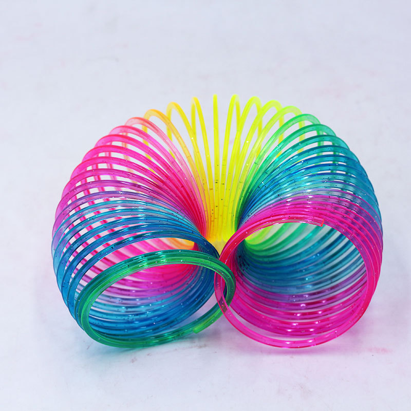 儿童彩虹圈夜市地摊弹簧圈 塑料弹力圈 小孩大人玩具礼品大量批发