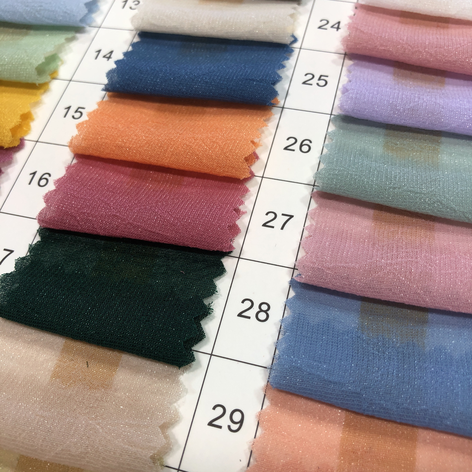 珍珠雪纺褶皱手抓花钻石珠面料 柔软飘逸透气 衬衫裙装汉服饰品