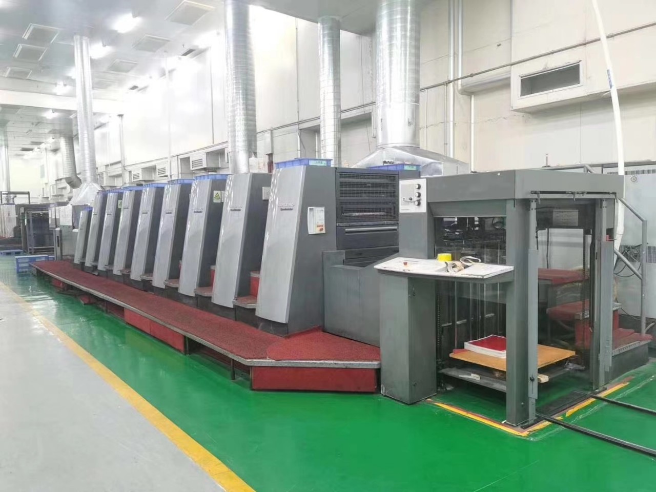 2007年海德堡cd74一8 l uv大4开8 1印胶片pvc金银卡印刷机