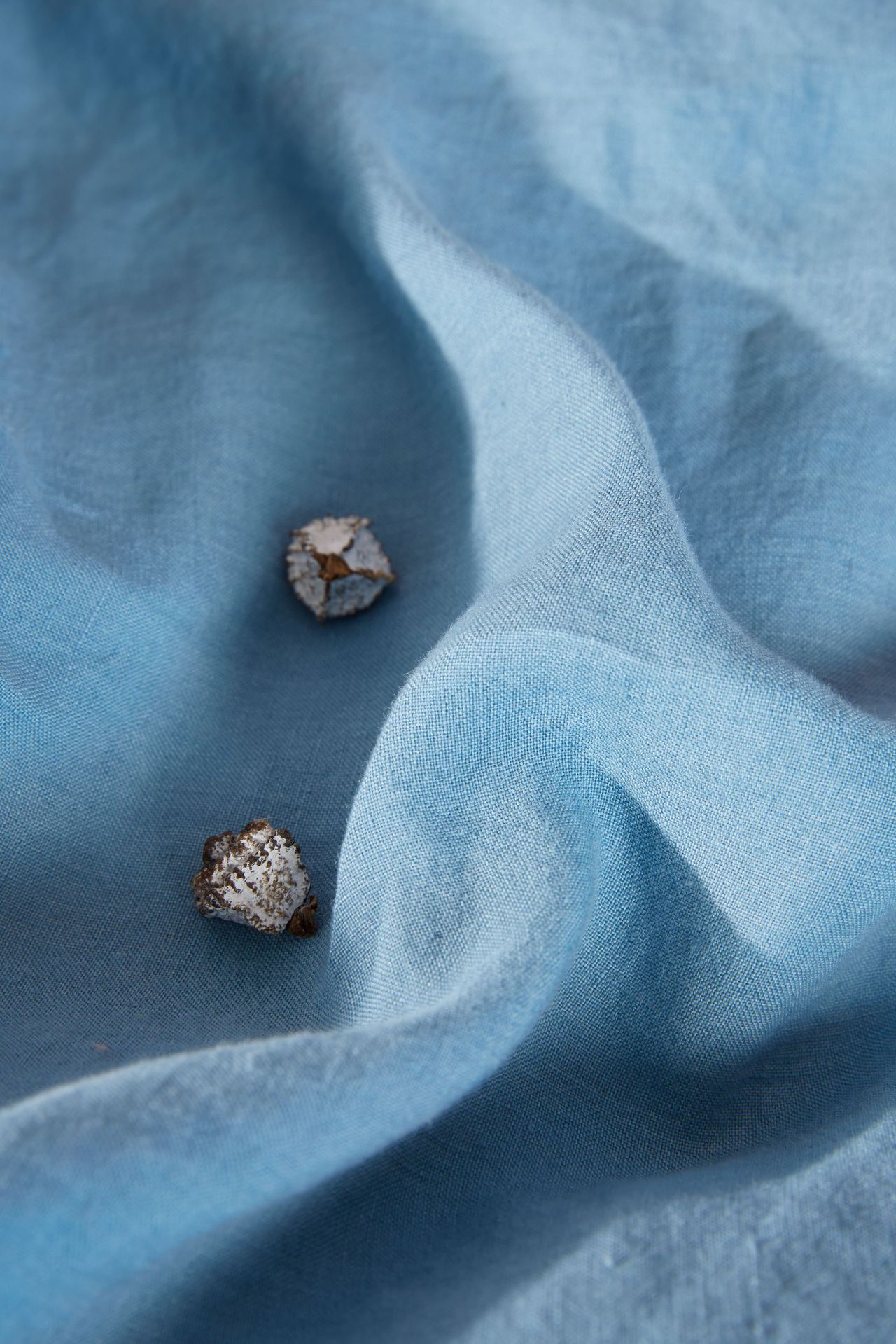 亚麻牛仔蓝色织宽幅布 法国亚麻酵素洗面料 蓝色亚麻面料 砂洗布