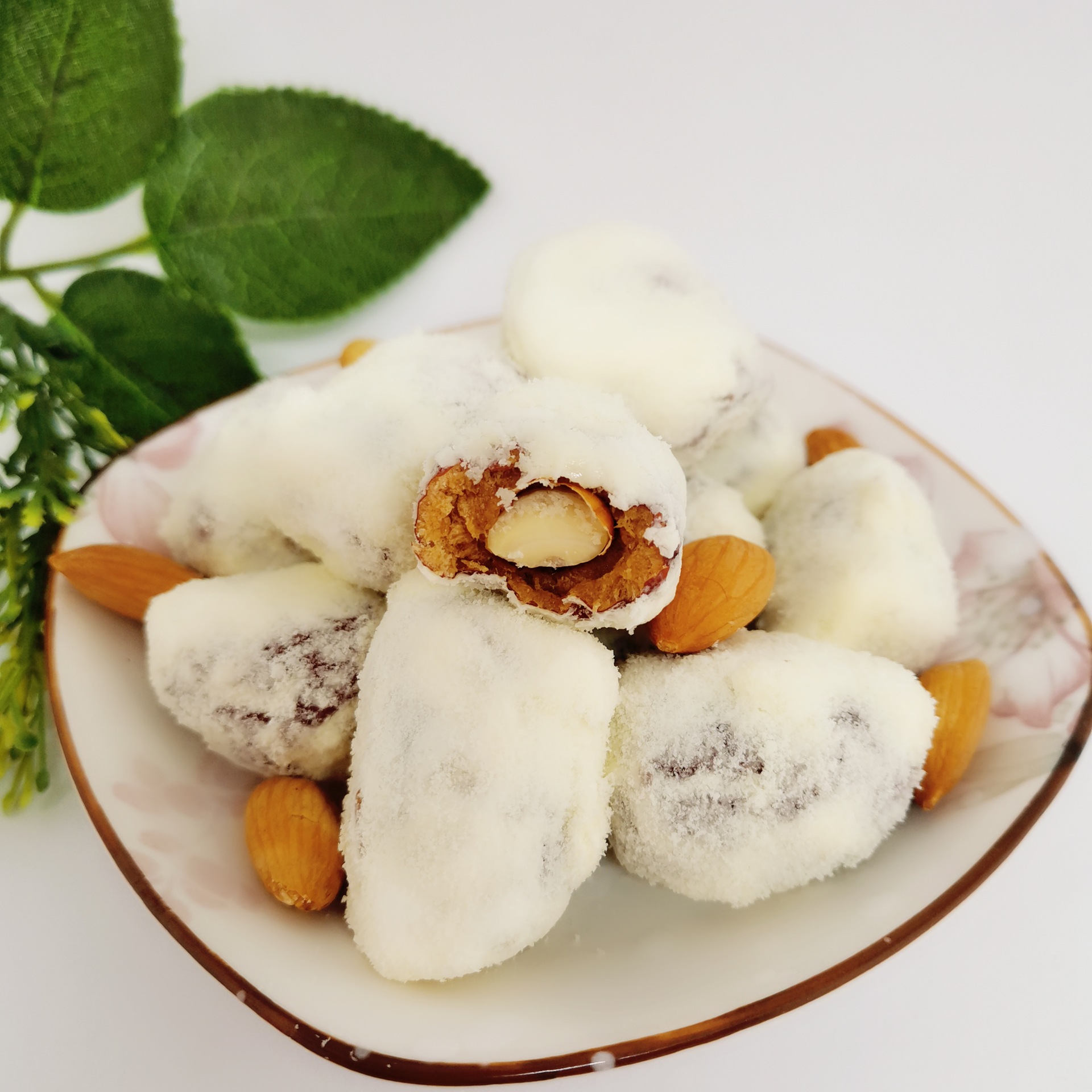 杏仁奶枣 枣有杏心奶芙枣 奶酪枣 杏仁奶枣 奶枣新品实体店专供