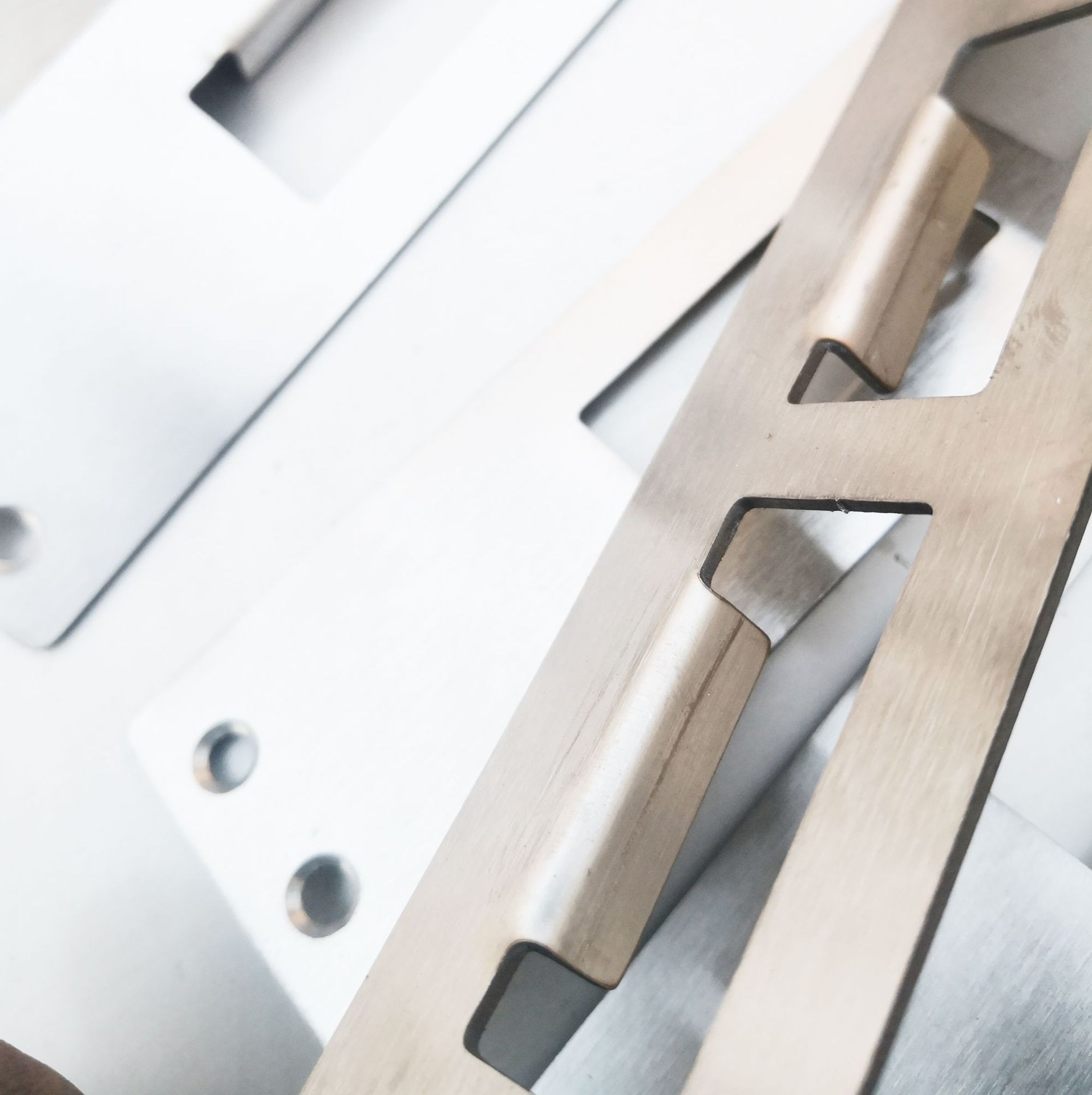 防盗门不锈钢锁导向片门框扣片锁槽扣板挡板锁体铁片配件大全