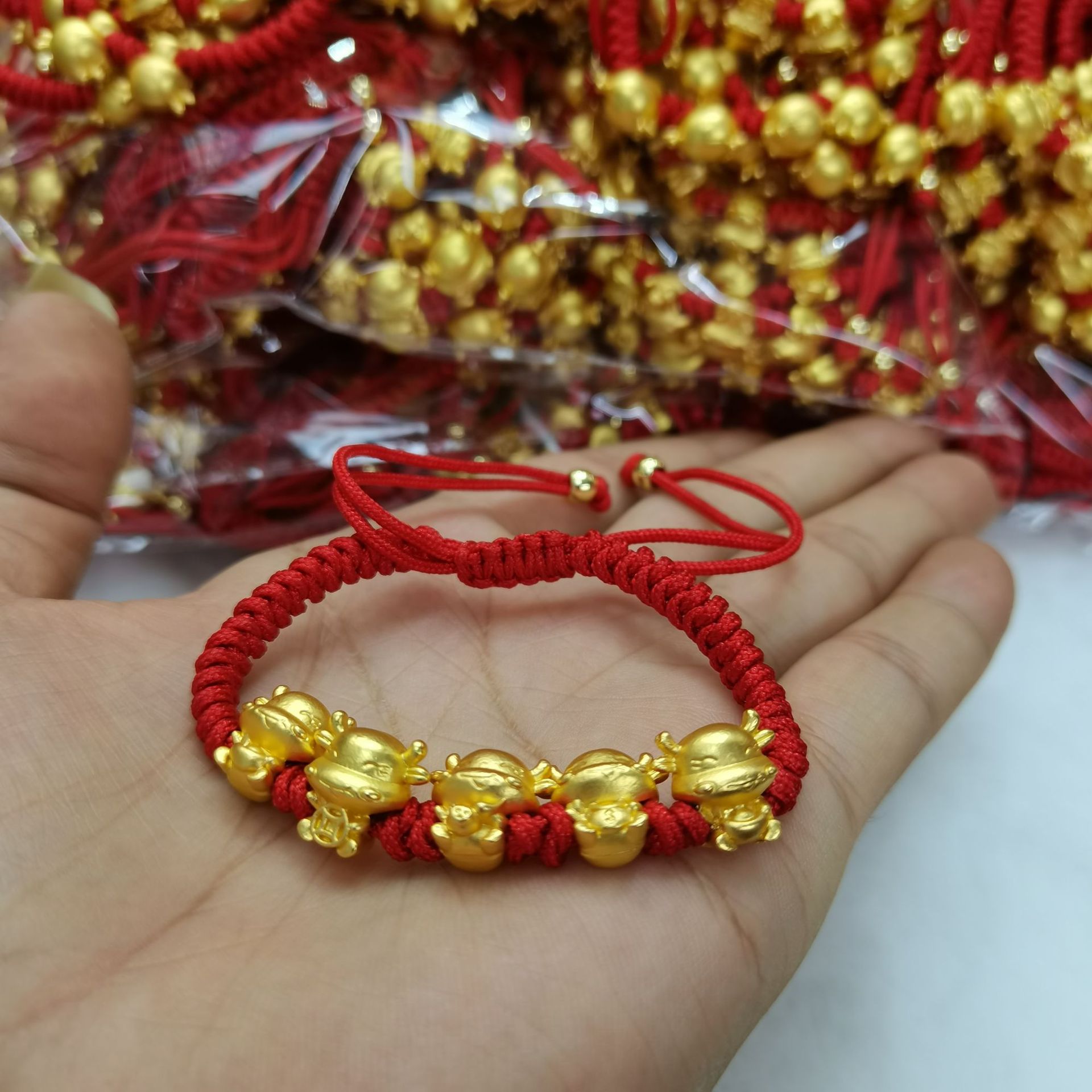 五福牛手链 哑金保色五福牛本命年生肖牛 diy红绳编织转运珠手串