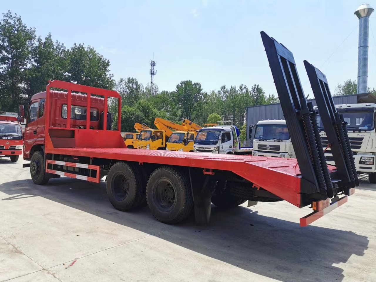 120挖机平板车挖机12挖机平板车