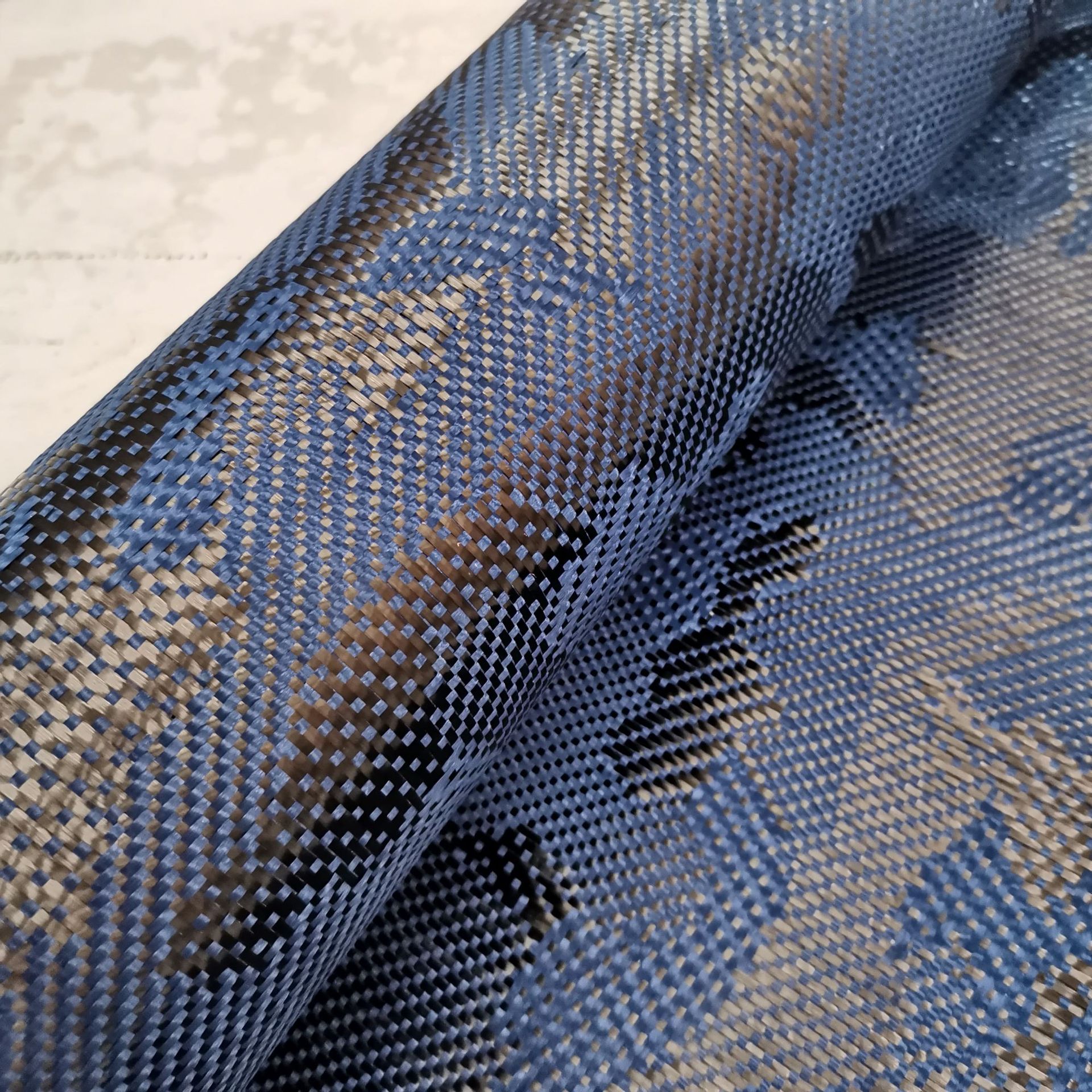 3k迷彩布芳纶碳混编布蓝色黄色黑色碳纤维凯夫拉混编面料