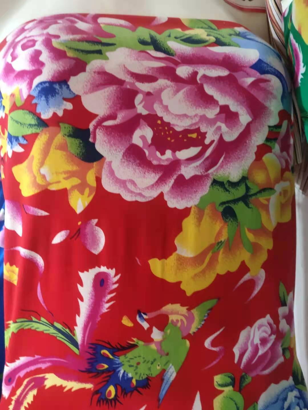 东北大花棉布 人造棉红花布牡丹凤凰面料40支人造棉抖音爆款布料
