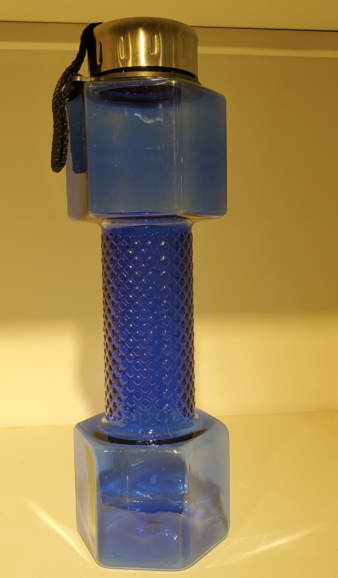 700ml 哑铃杯运动水壶健身水杯密封防漏运动水壶运动哑铃杯