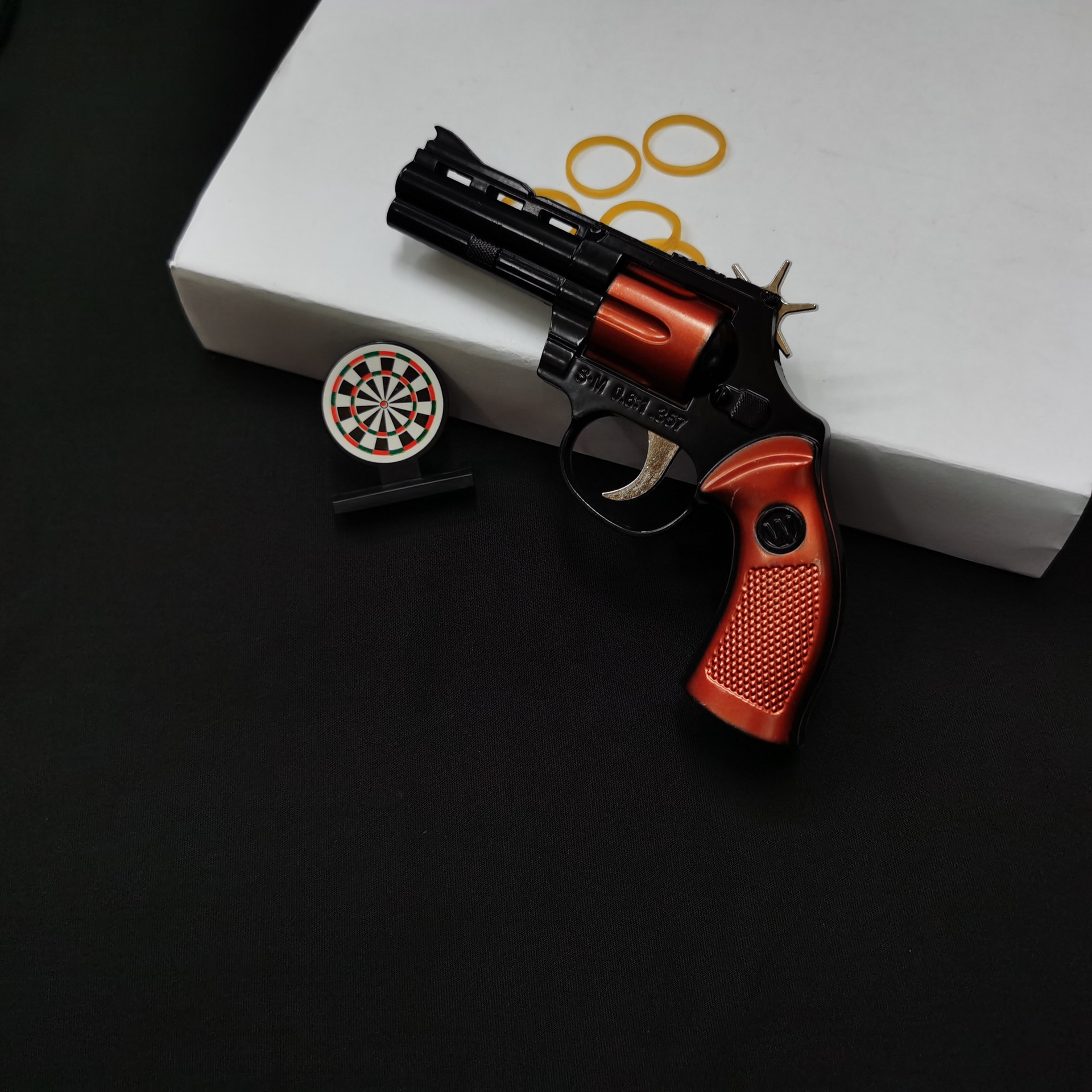 热门和平精英绝地求生游戏周边左轮手枪皮筋枪软子弹皮筋枪模型