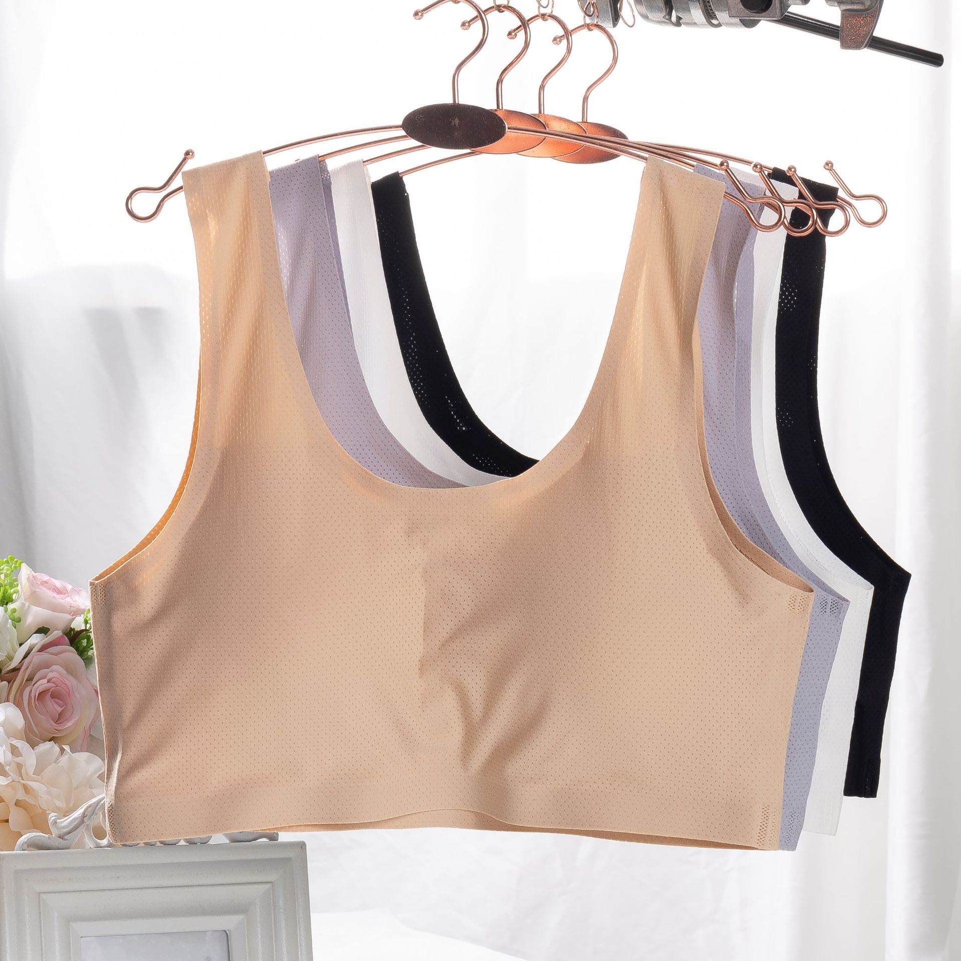 冰丝无痕内衣女无钢圈薄款透气运动抹胸背心一片式裹胸罩聚拢文胸