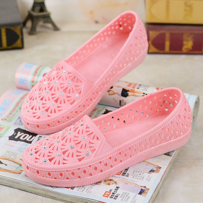 Summer 2022 New Closed Toe Hollow Women's Sandals Summer Student Shoes Female Dancing Shoes Flat Hole Shoes Student Sandals