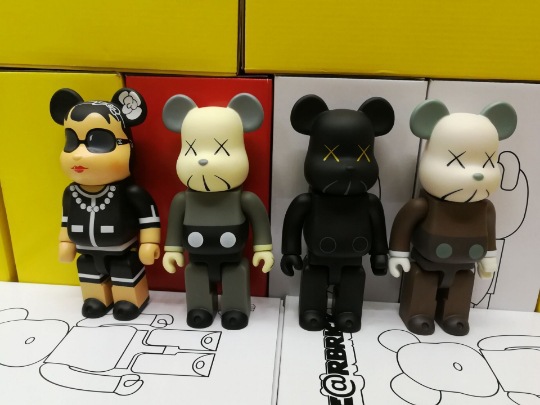 桌面摆件暴力熊钢kaws潮流人偶公仔手办积木熊模型bearbrick200%