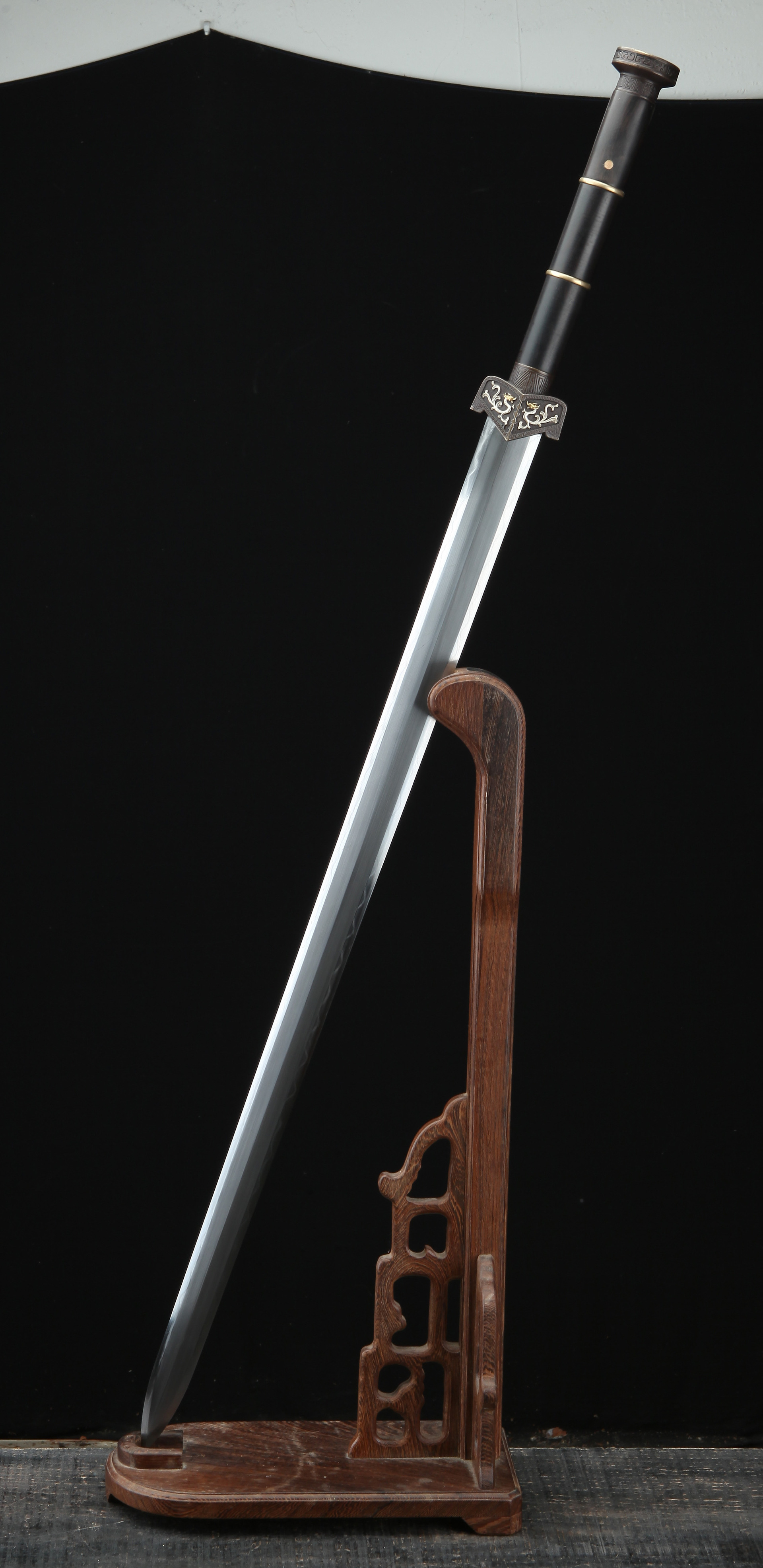 龙泉刀剑羽毛纹烧刃一体汉剑防身镇宅宝剑传统三色铜冷兵器未开刃