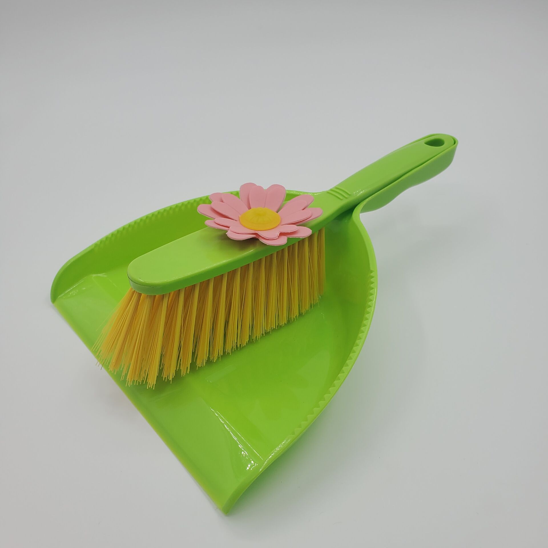 供应塑料迷你清洁刷套装 卡通蝴蝶花儿童扫把1019
