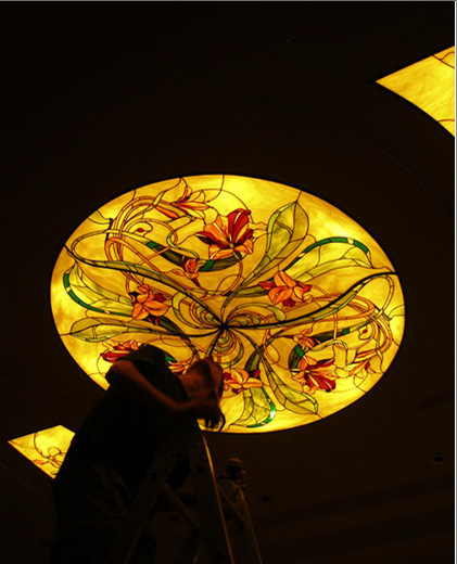 别墅室内彩绘玻璃天花 伊斯兰风格彩色玻璃穹顶 样式造型定做