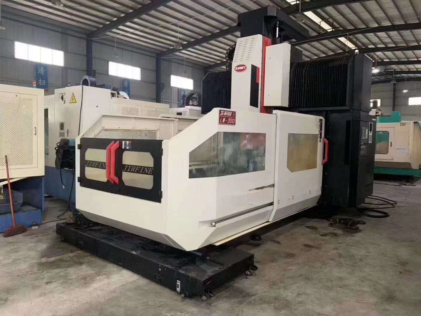 转让二手乔峰lm2013数控龙门铣床数控龙门铣床bt50主轴齿轮头