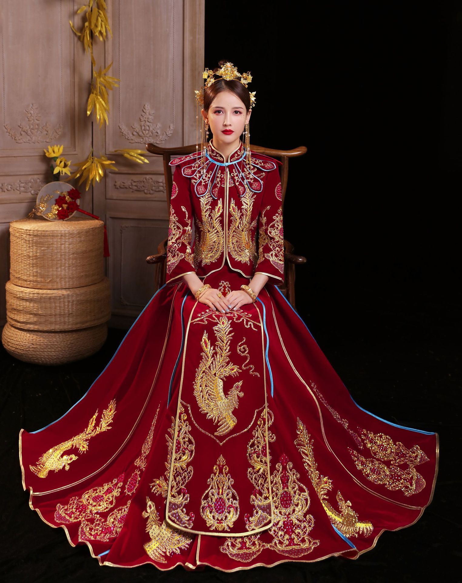 秀禾服新娘冬季结婚礼服外搭披风中式婚纱秀禾服斗篷保暖红色外套