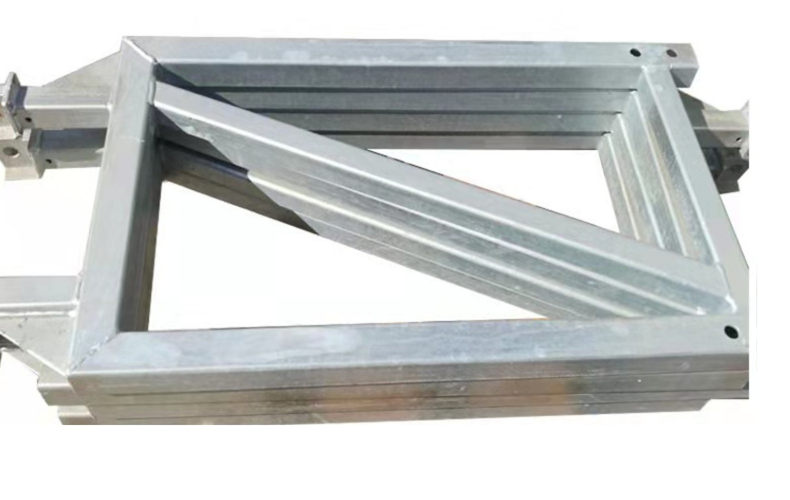 厂家直销施工升降机扶墙 附着架 电梯标准节扶墙电梯附着框