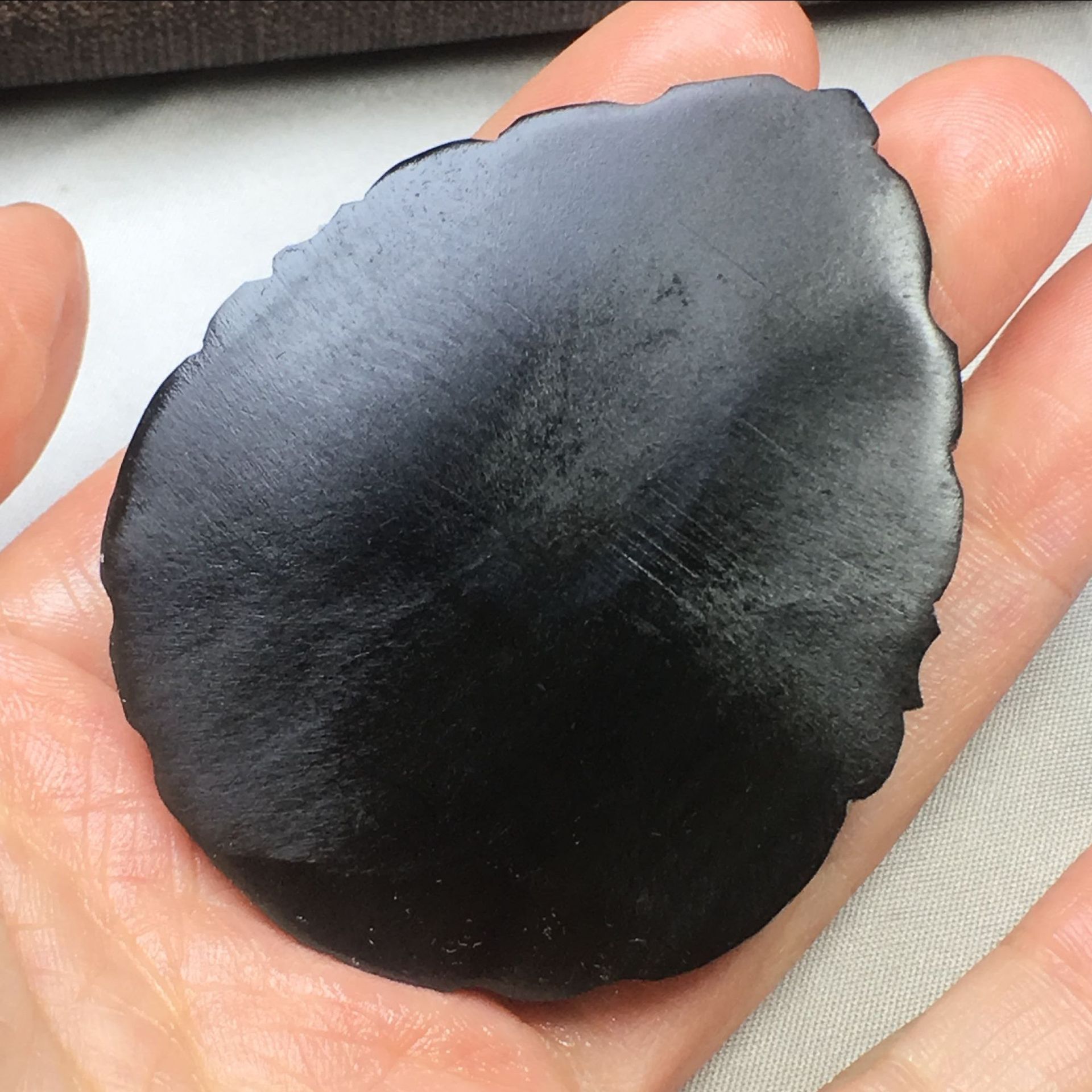 厂价供应可可西里羊角牌子吊坠纯黑不透貔貅龙绿度母