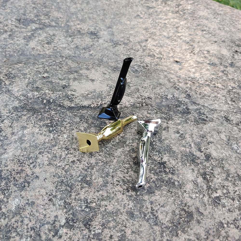 跨境热销金属鼻烟壶 小金人奖杯造型鼻烟杆可站立snuff bottle