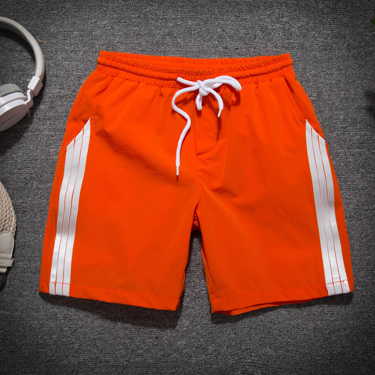 夏季薄款三条杠短裤男士运动裤速干弹力青少年休闲宽松时尚三分裤