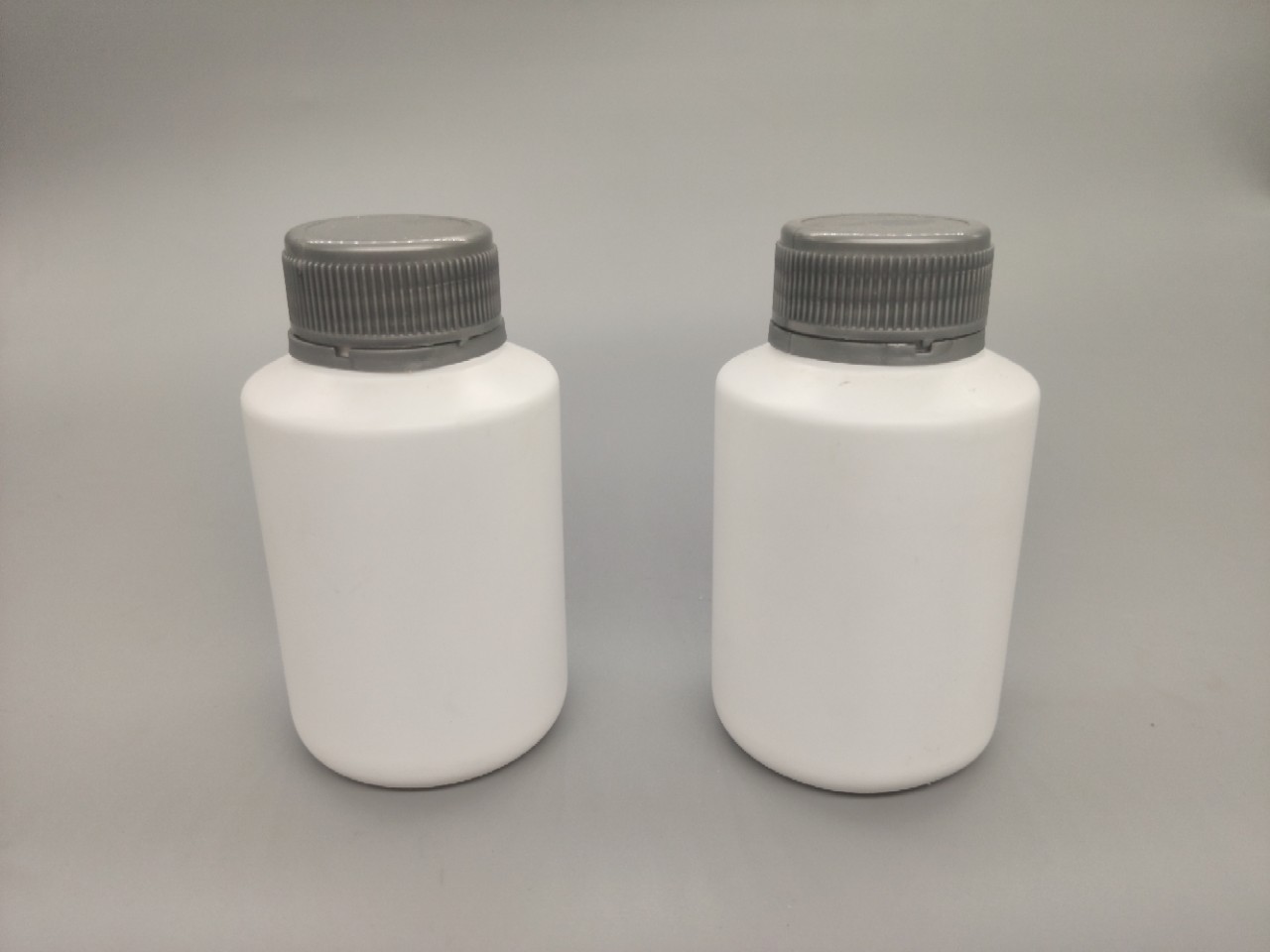 厂家直销 白色塑料滴液瓶 ldpe眼药水瓶透明塑料瓶子