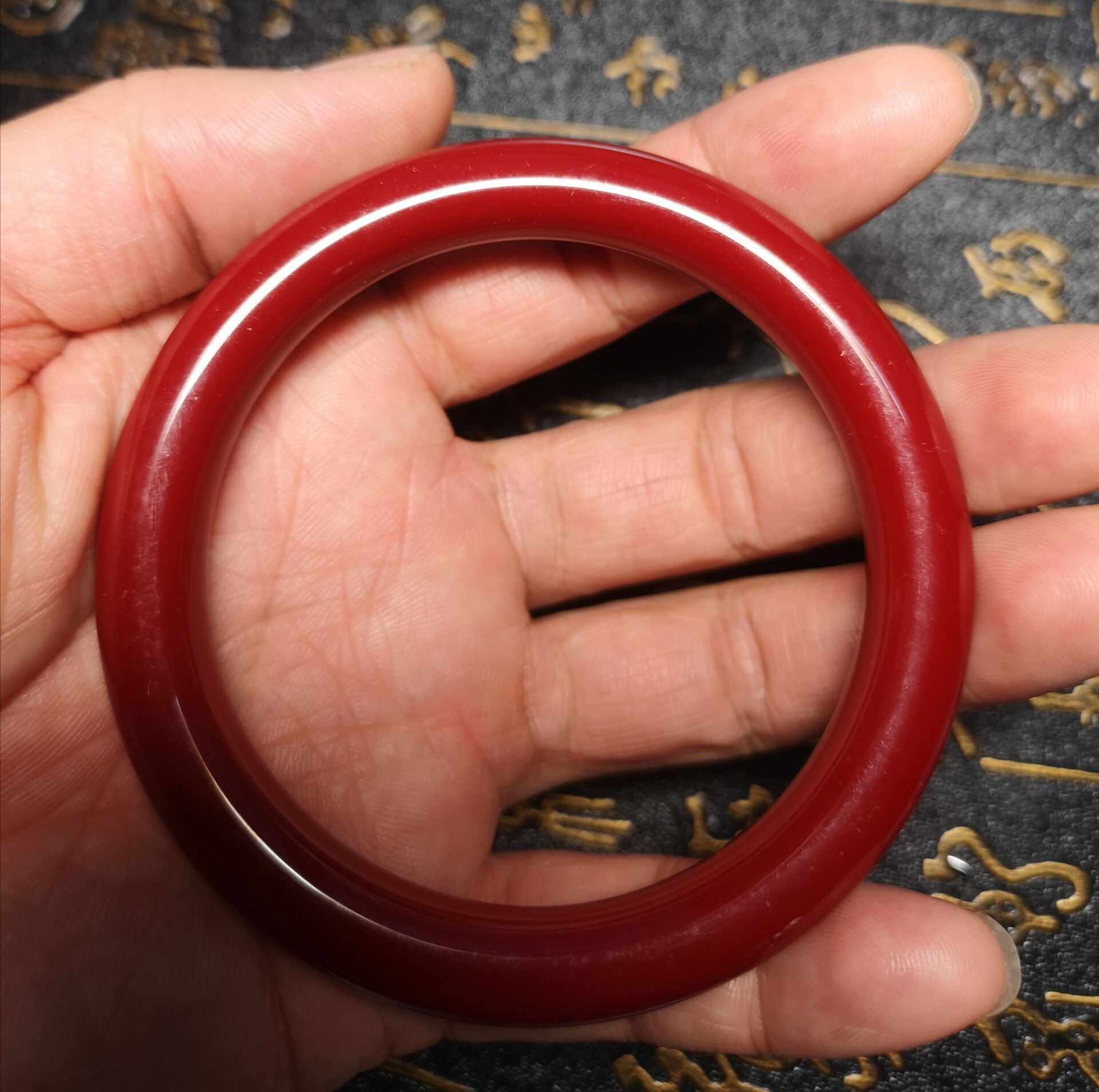 仿珊瑚圆条手镯二代阿卡手镯树脂红珊瑚手镯人造珊瑚手镯拼接手镯