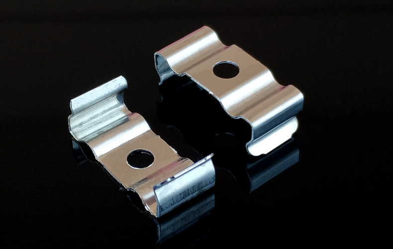 硬灯条卡子 线条灯固定安装挂板 t5一体化日光灯管卡不锈钢卡扣