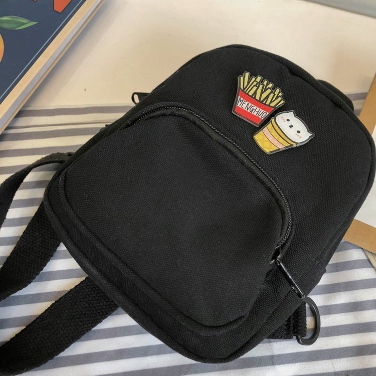 运动胸包潮牌男包包休闲女单肩包男士斜挎包ins潮小包学生小跨包