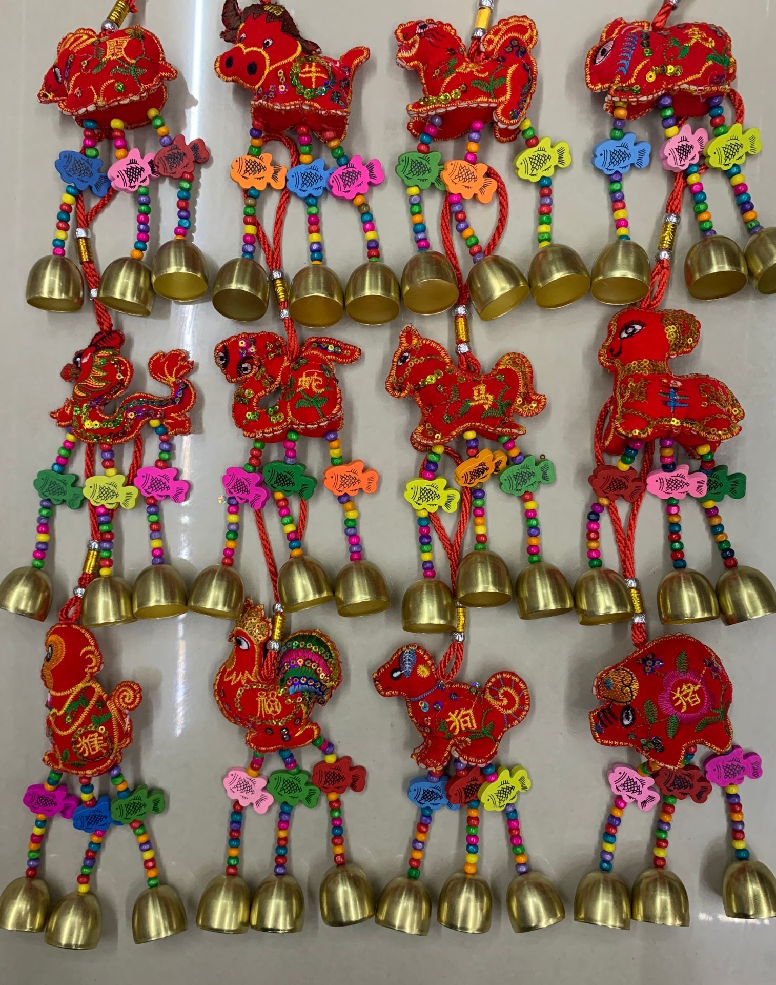 云南民族特色手工艺品布艺系列 红布香包十二生肖三铃