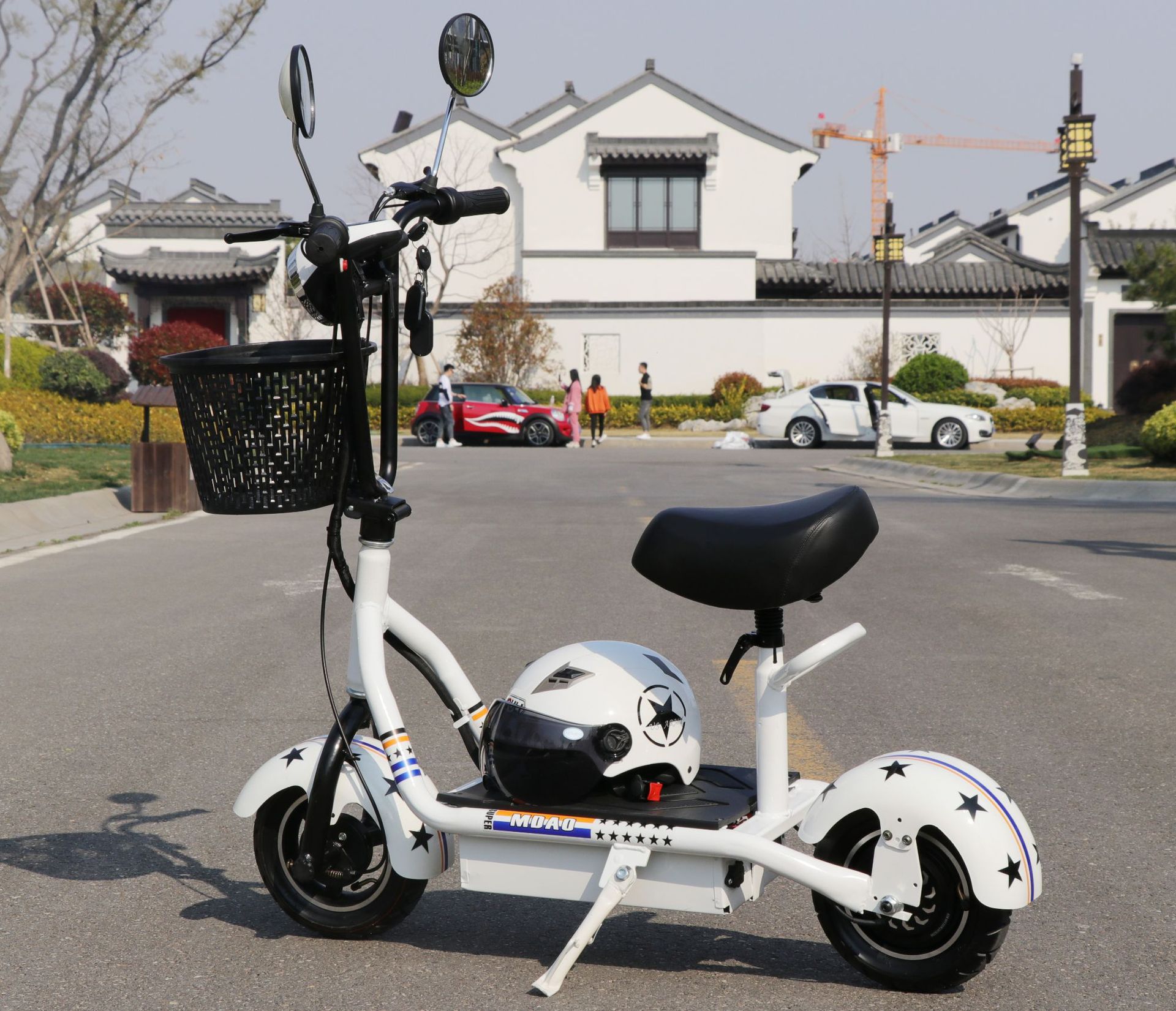 厂家批发小哈雷电动车小型电瓶车轻便电动自行车折叠代步车代驾车