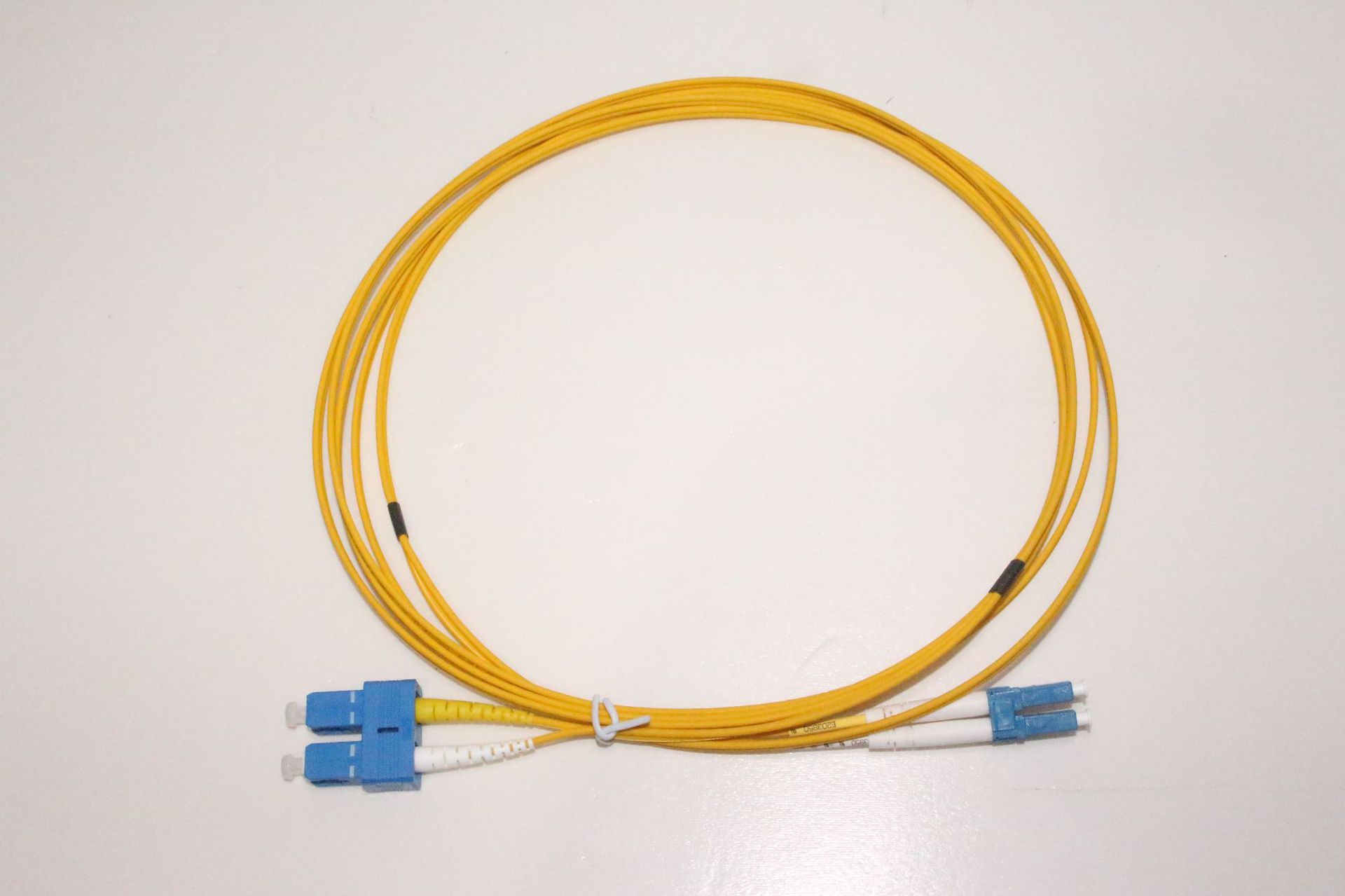 瑞英-单模低烟无卤光纤跳线sc-lc 电信级光钎跳纤