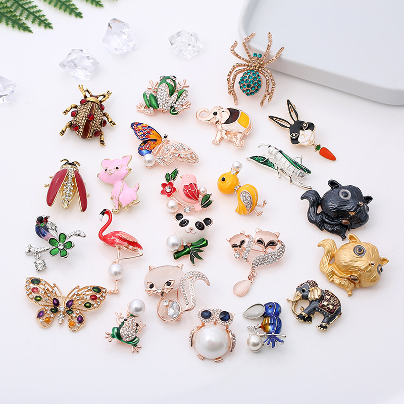 2020 New Fashion All-Match Brooch Cute Flamingo Small Animal Brooch Pin Coat Scarf Buckle Manufacturer