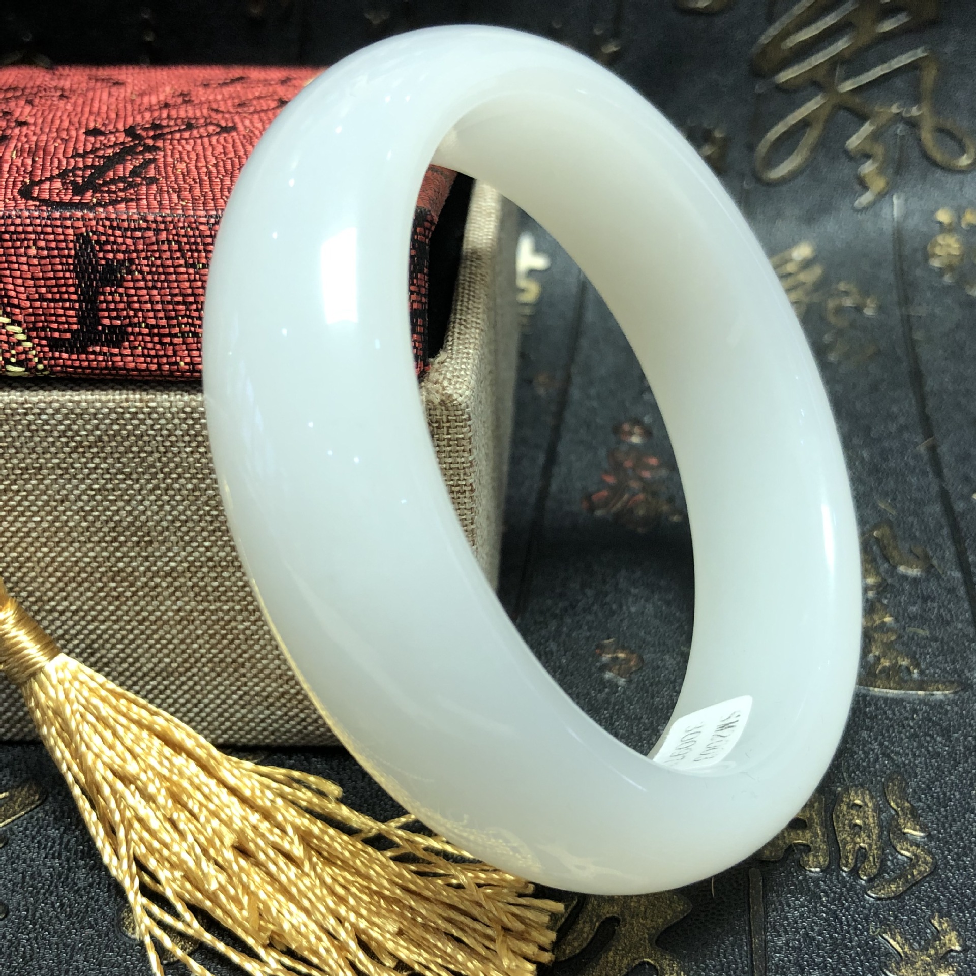 新疆和田玉羊脂白玉手镯加宽款玉镯籽料手镯玉石女款镯子带证书