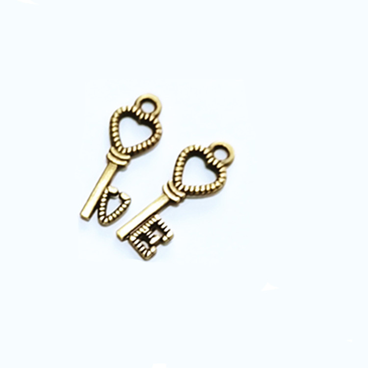 Hot Diy Metal Vintage Jewelry Accessories Environmental Protection Alloy 4 Key Pendant Notebook Accessories 100 Pcs/bag