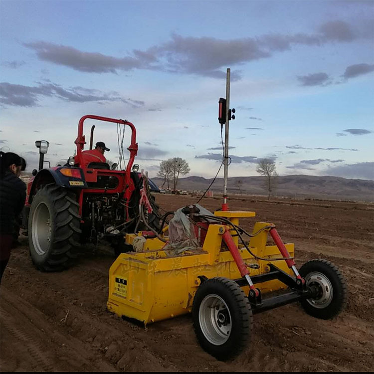 柴油激光平地机 土地农用整平机 牵引式卫星整平机