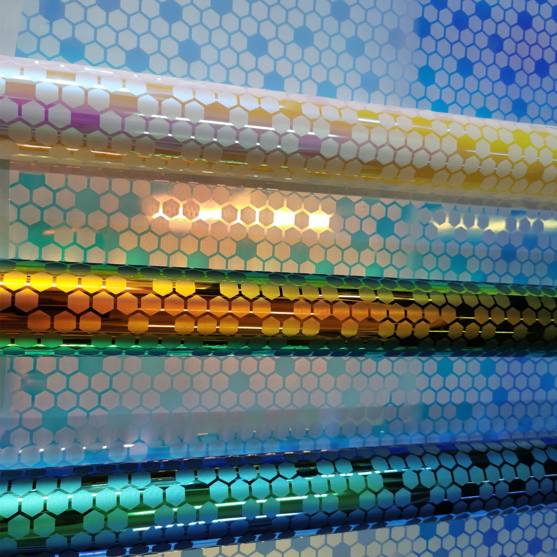 厂家直供 tpu薄膜 tpu压纹彩虹膜 幻彩膜 球纹压花薄膜