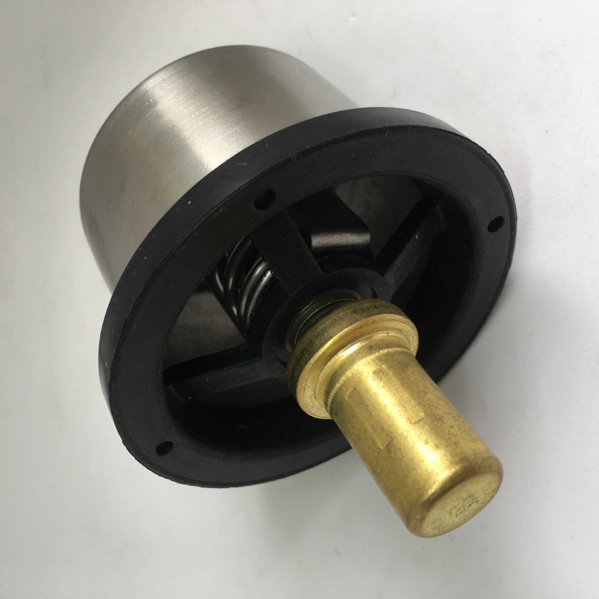 欧三卡车dci11电控柴油发动机节温器调温器恒温器d5600222007