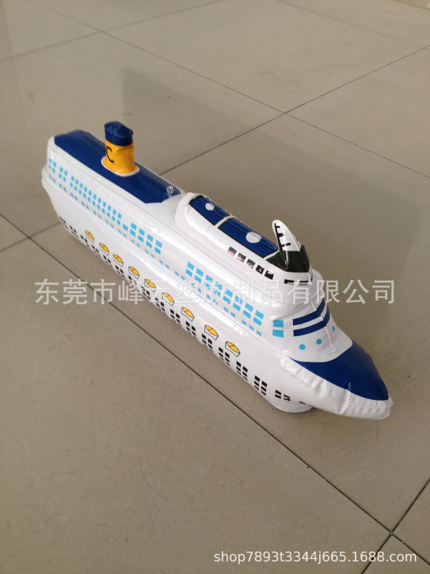 东莞厂家定做pvc充气船模型 吹气儿童玩具船 充气轮船模型