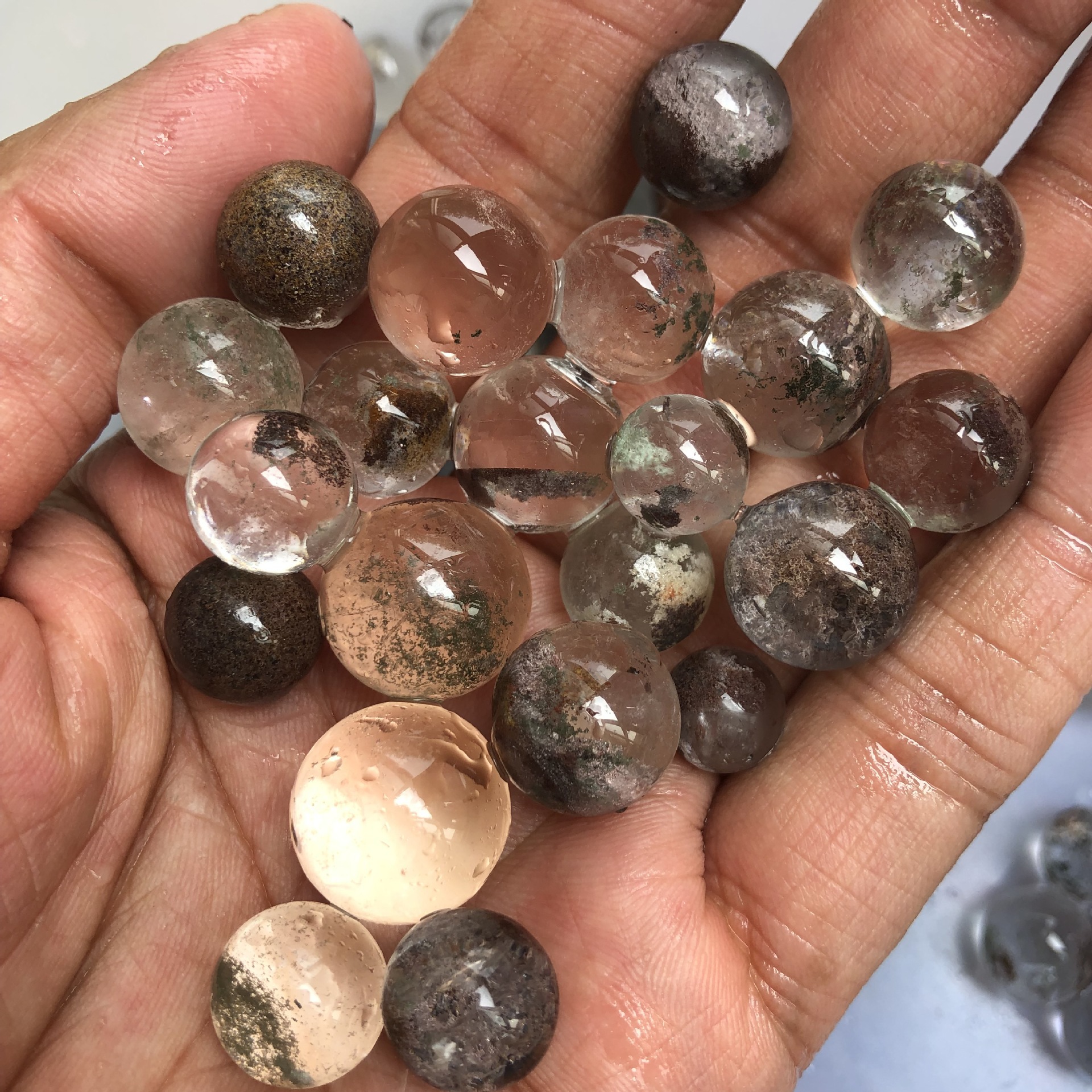 天然巴西红绿白四季幽灵石异像水晶挂件单珠圆球