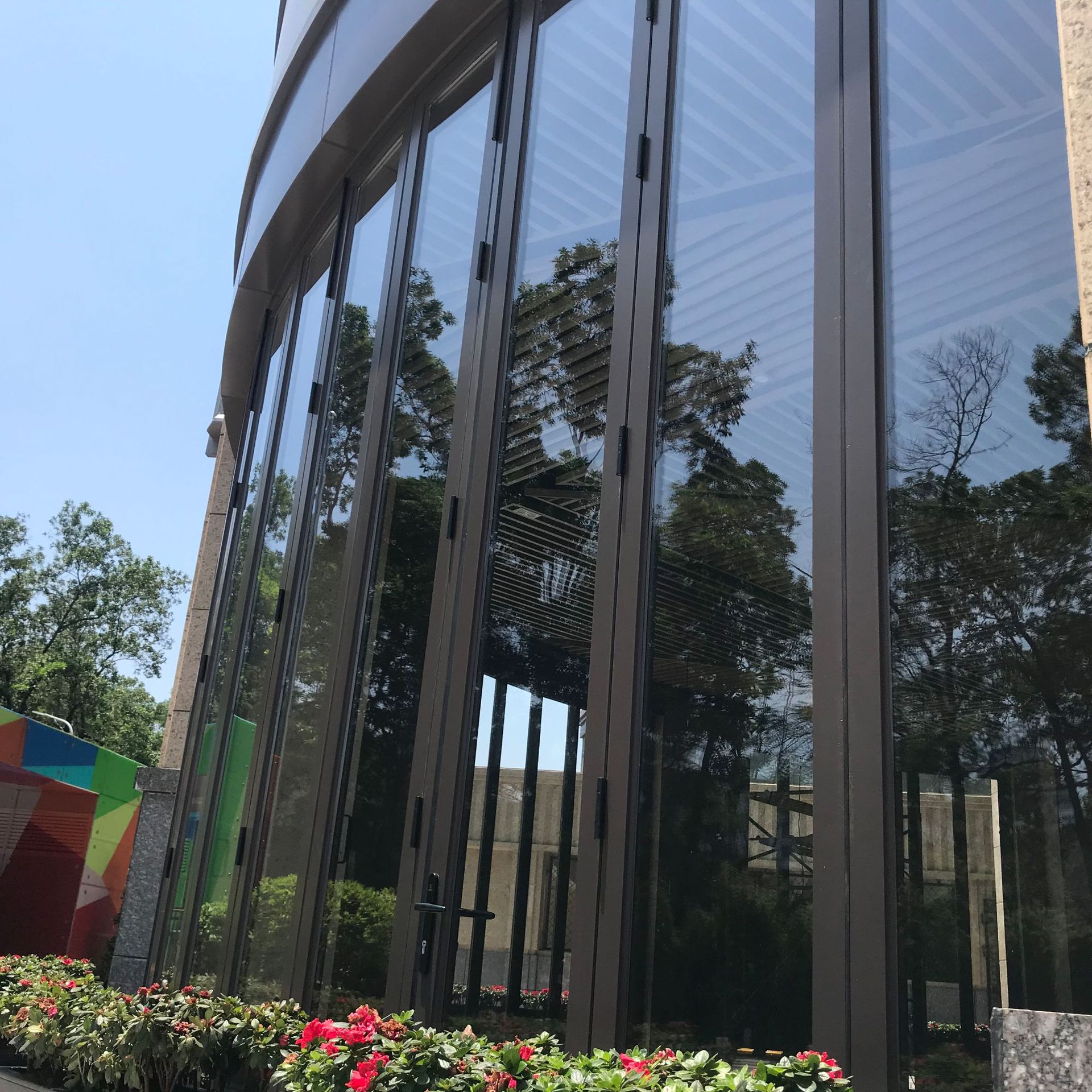 供应商场折叠门折叠推拉门铝合金悬浮折叠门断桥铝合金